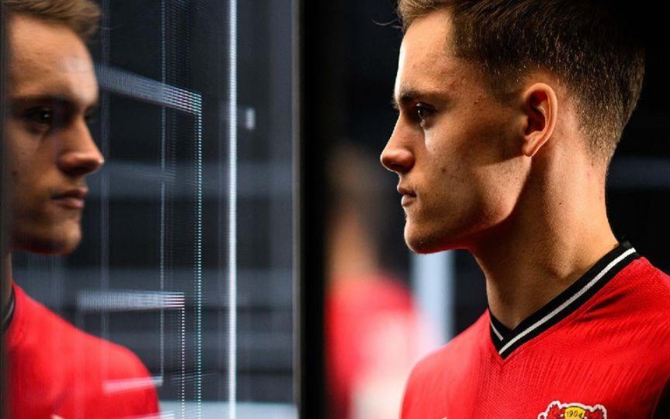 包含今晚勒沃库森伤情更新：欧联节点到来，更衣室稳定，训练强度明显提升的词条